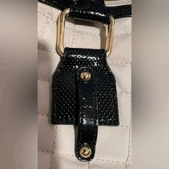 BCBGMAXAZRIA | ladies large quilted tote bag - Picture 6 of 16